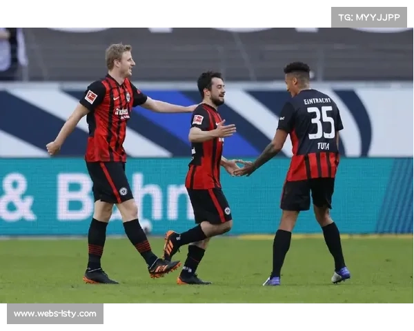 托列·巴合提江憾负塔吉克新锐,家乡连胜纪录遭终结。 托列·巴合提江憾负塔吉克新锐,家乡连胜纪录遭终结。